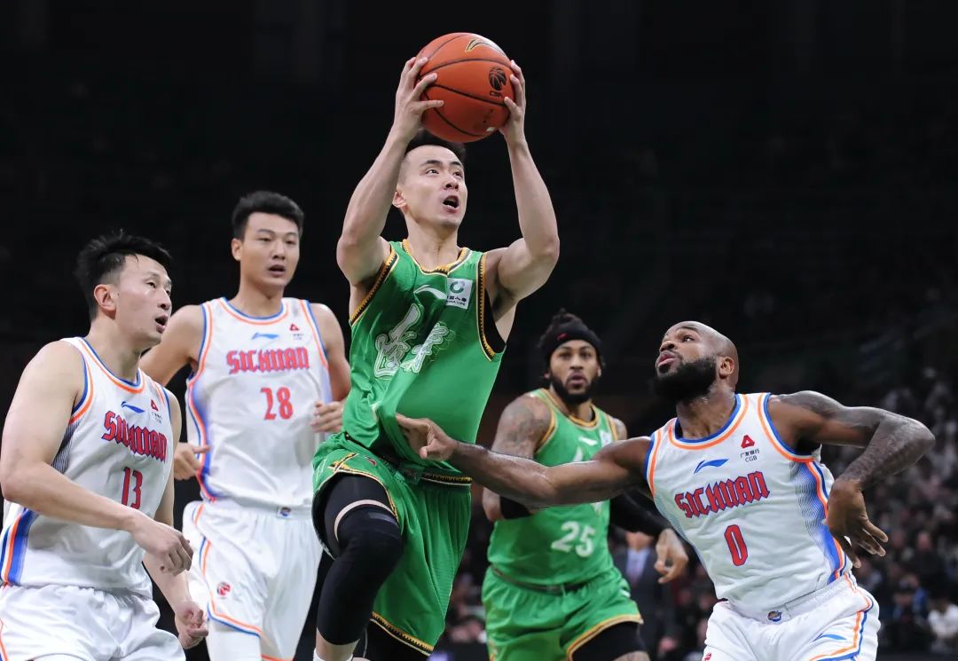 浙江队鏖战热火，赵继伟惊艳四座