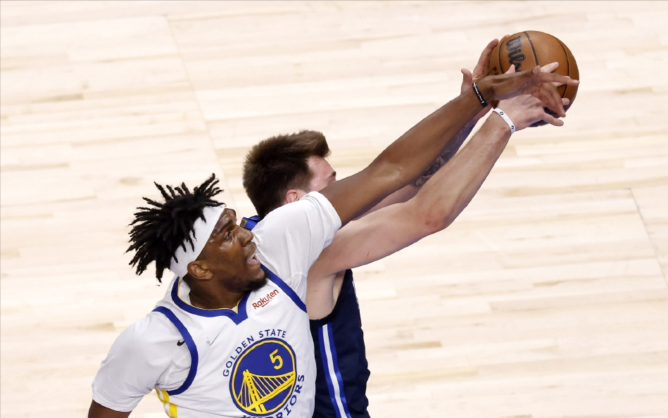 国王翻盘独行侠,赵继伟统治全场 国王翻盘独行侠,赵继伟统治全场