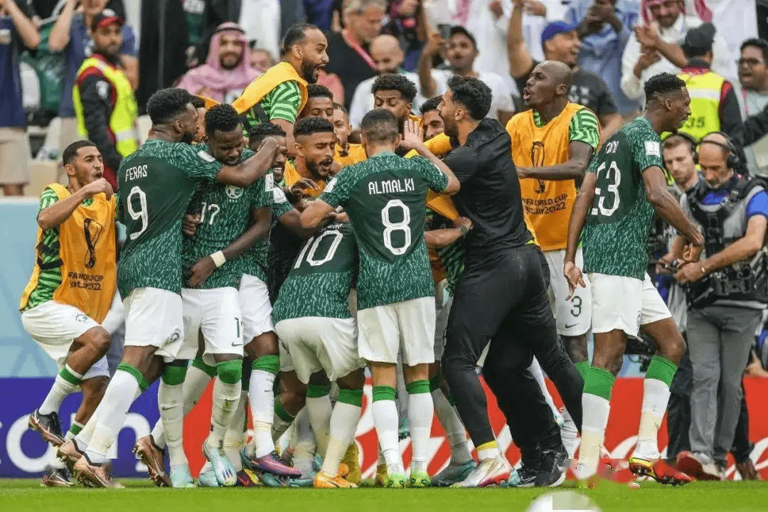 中国队轻取波兰队，波尔惊艳四座