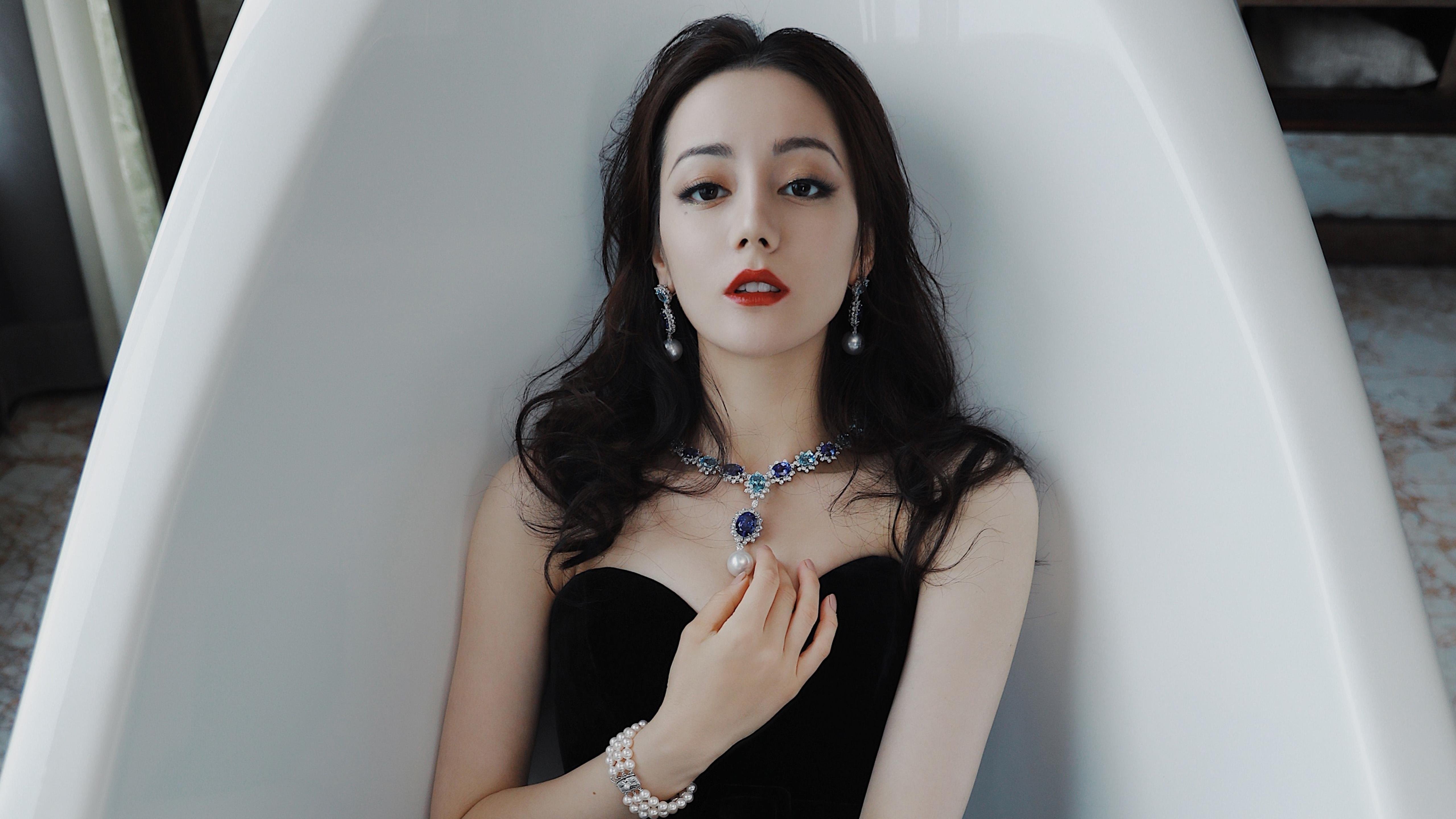 平行绿茵,卢卡库跨界执教,安哥拉奇迹逆转乌拉圭