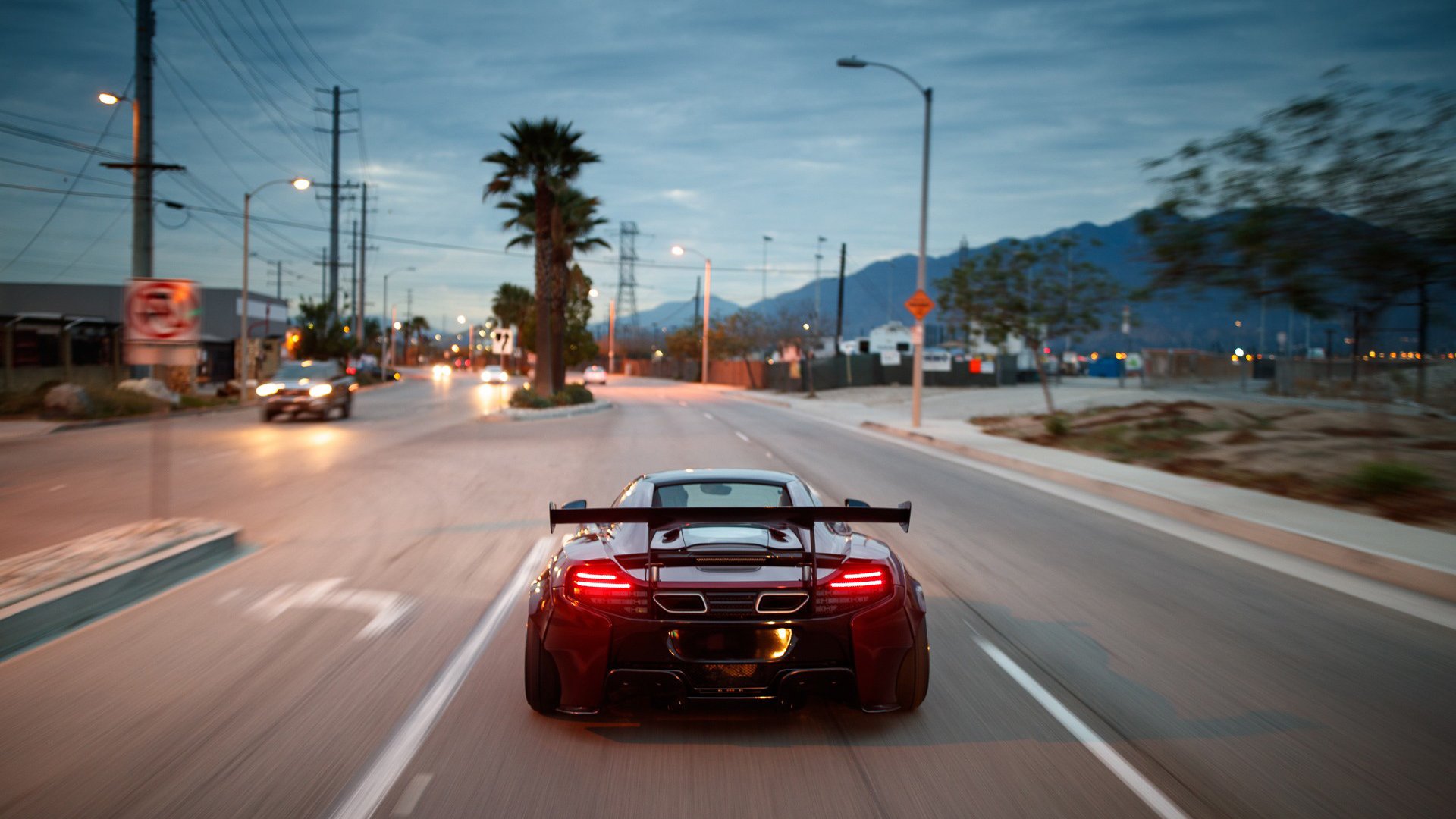 德比、钻石与黄黑浪潮，足球世界的权力、才华与征服叙事