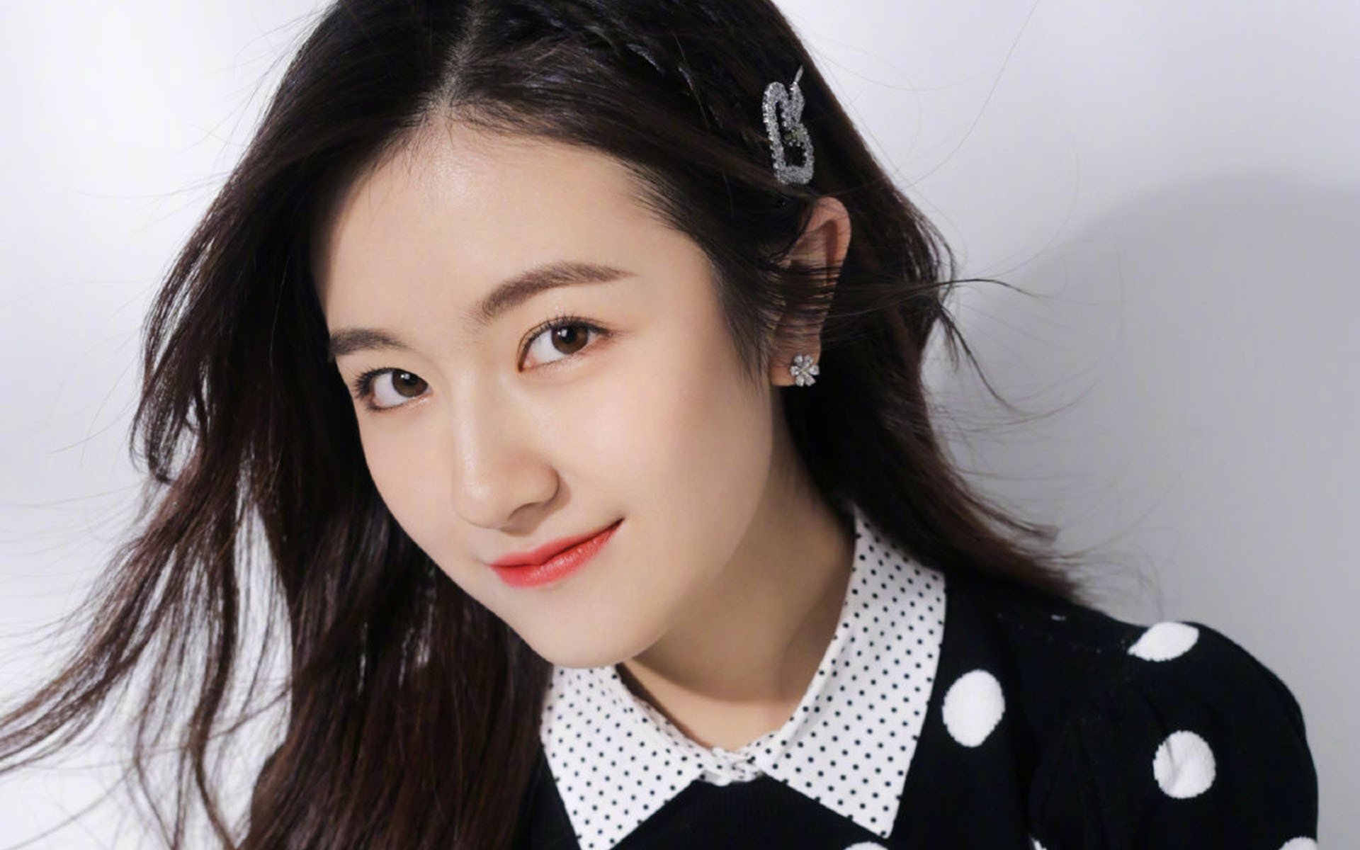 爱游戏体育-唯一之夜，火箭对阵76人激战中，武切维奇刷新队史篮板纪录